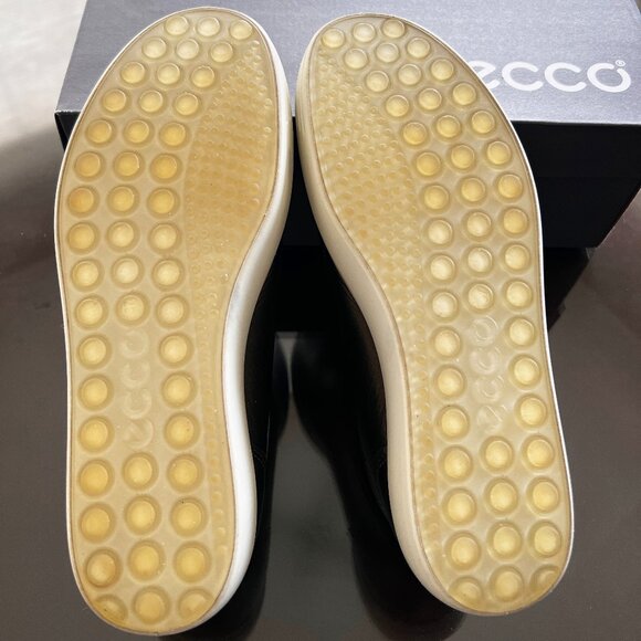 Ecco Soft 7 Low Ankle Leather Zip Bootie Black Stone Metallic Women's 6/EU 37 - Picture 5 of 6